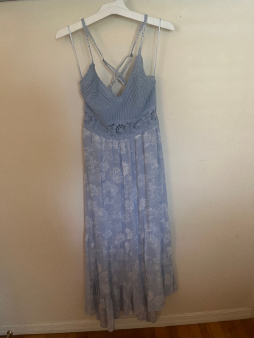 Hollister sundress like new size small